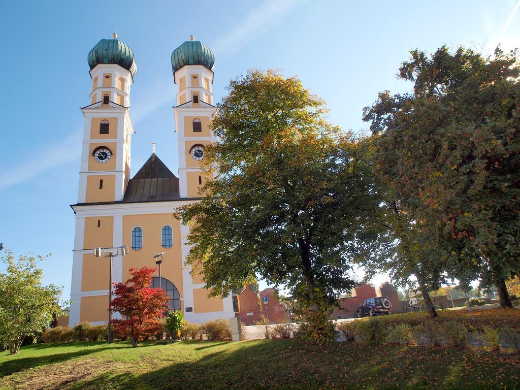 Parkhotel Pfarrkirchen Exterior photo